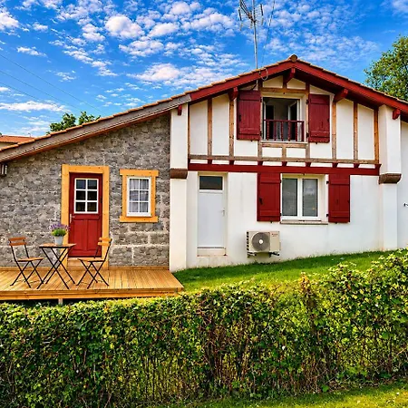 Xoriekin Borda 2- 2 Personnes Dans Ancienne Ferme Basque Appartement Urrugne